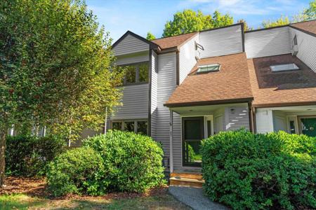 27 Pondview Drive