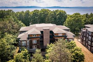 29 Claire Point