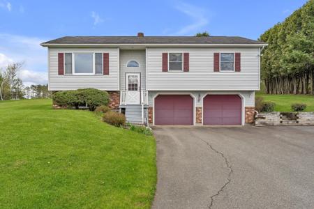 185 Memphremagog View