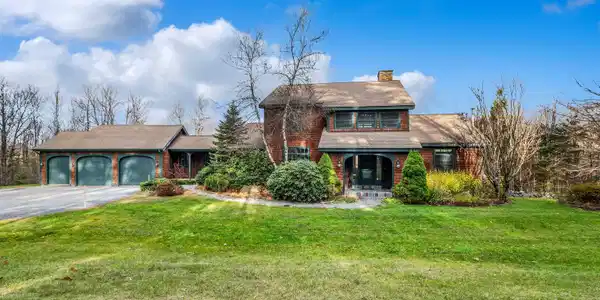 33 High Ridge Road