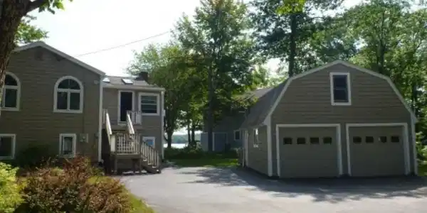13 Dowling Drive