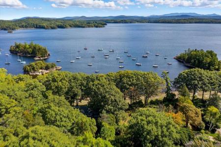 728 Malletts Bay Club Road