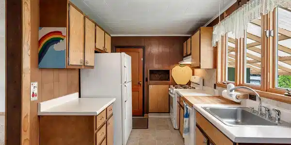 Image 3: Natural Wood Work
