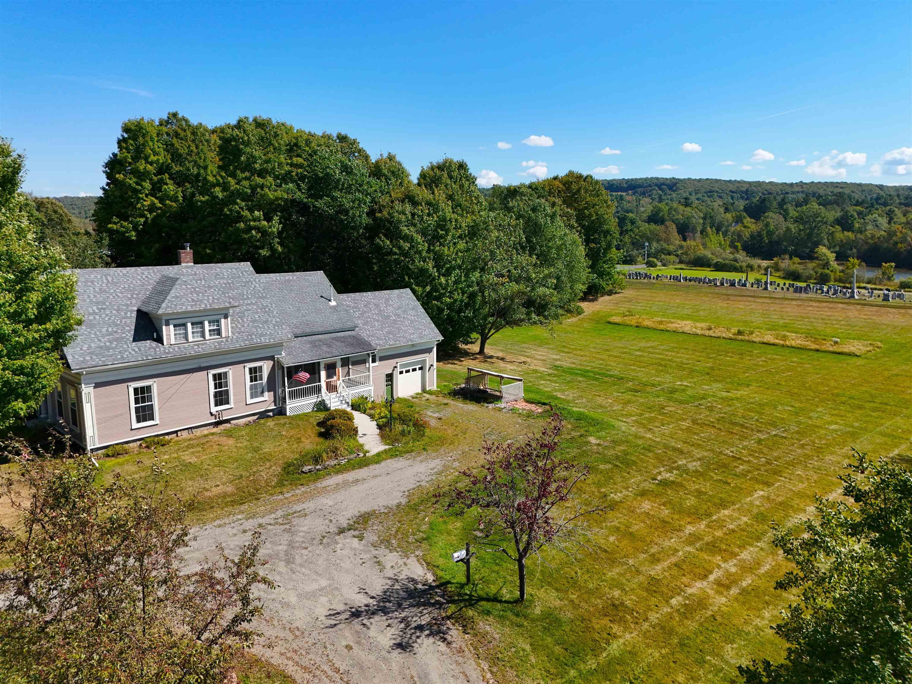 Image 3: 2753 VT Rte 5 Derby