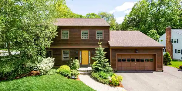 9 Oakcrest
