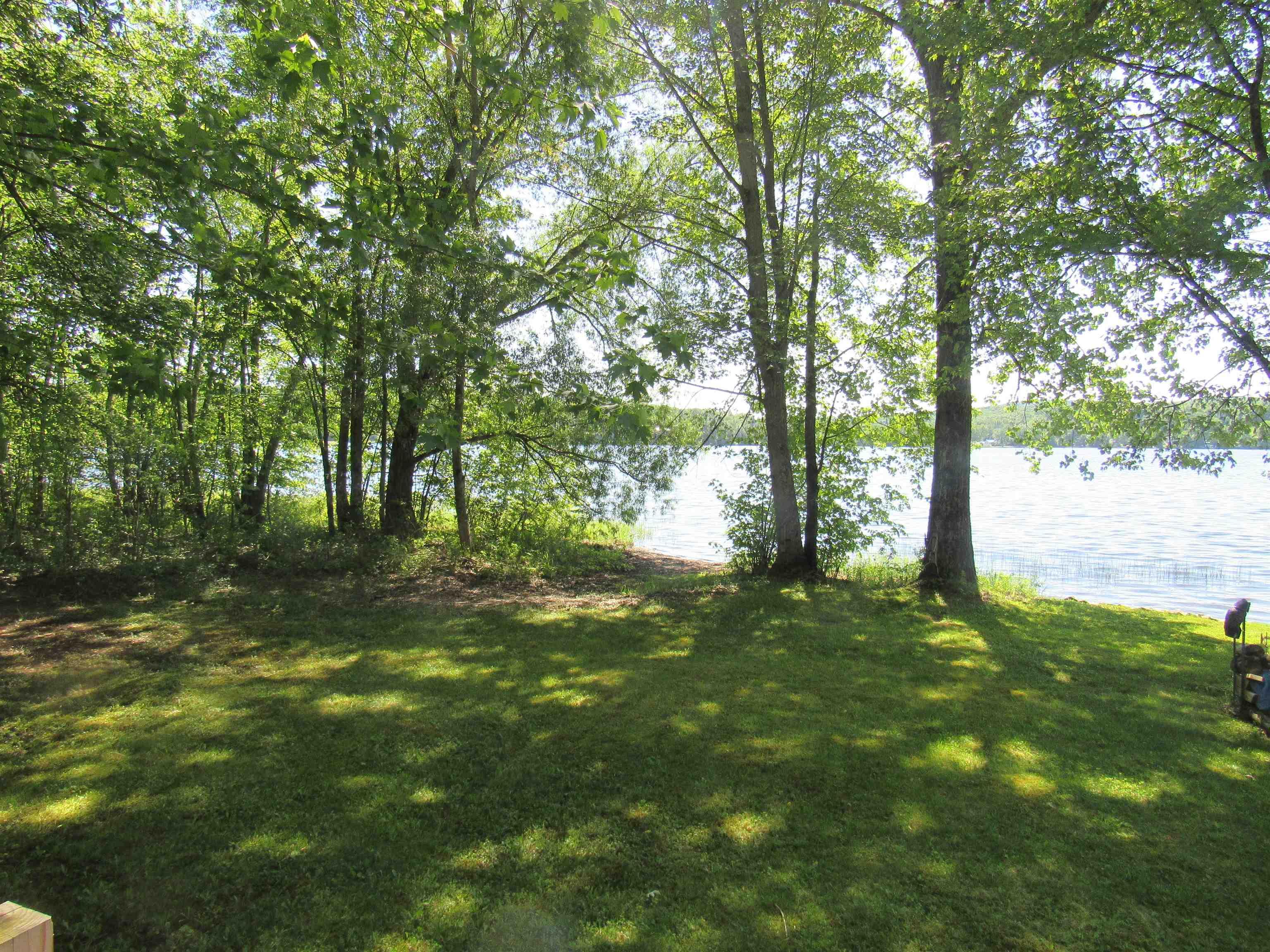 Image 3: A Wonderful Park Like Setting