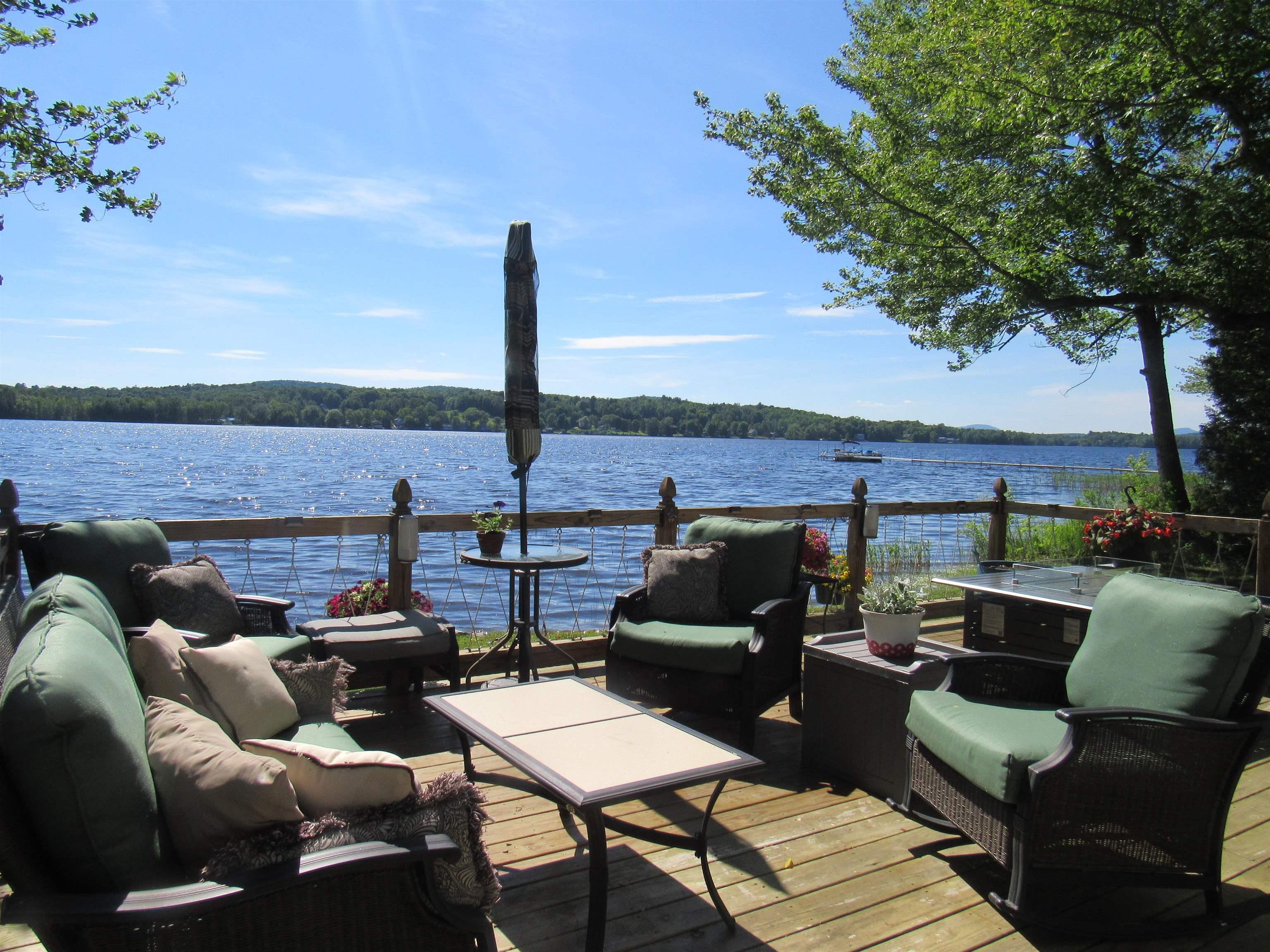 Image 4: Invite Everyone to Come and Relax