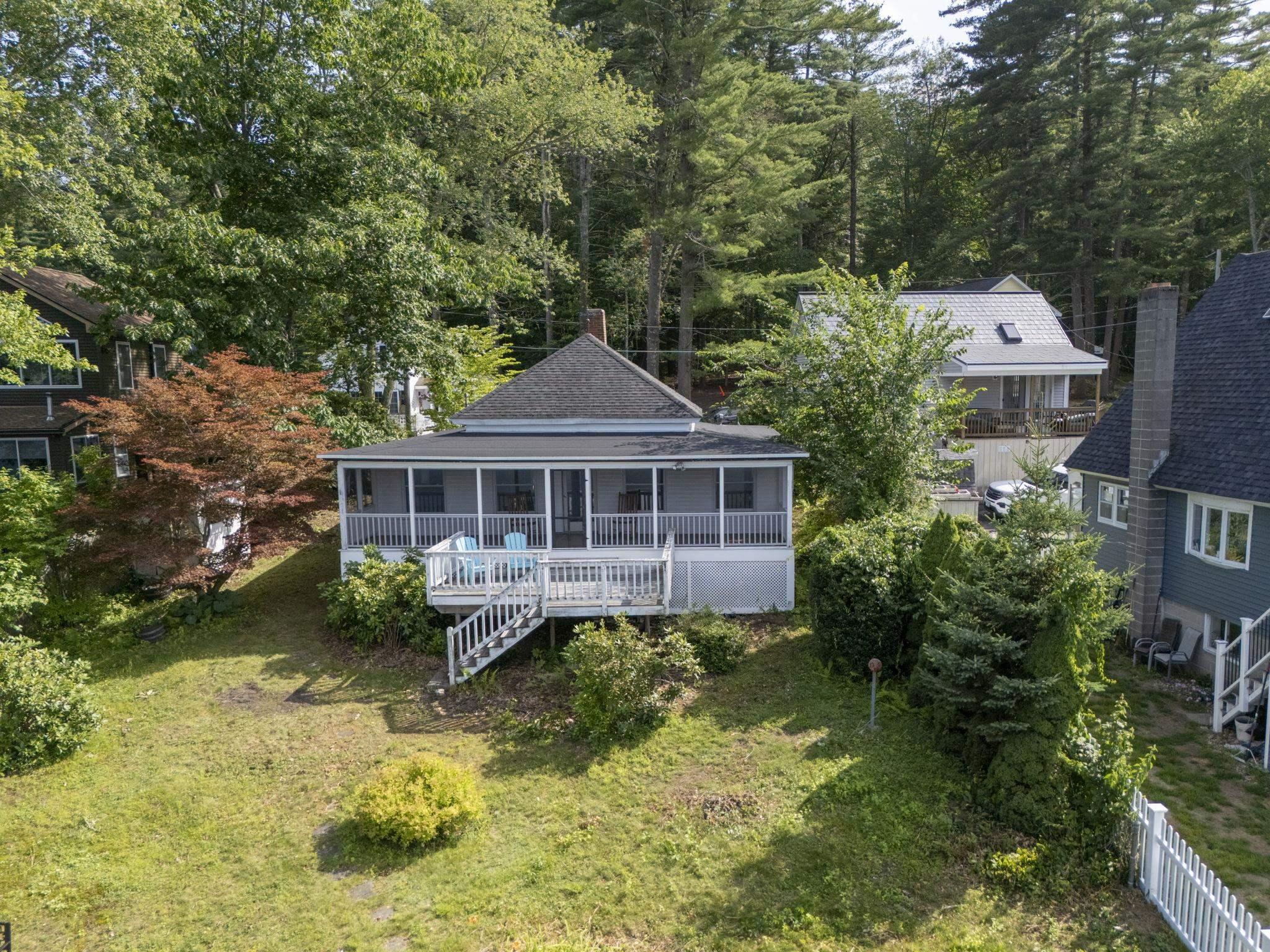 Image 2: Your New Lake House Awaits! Image 2: Your New Lake House Awaits!