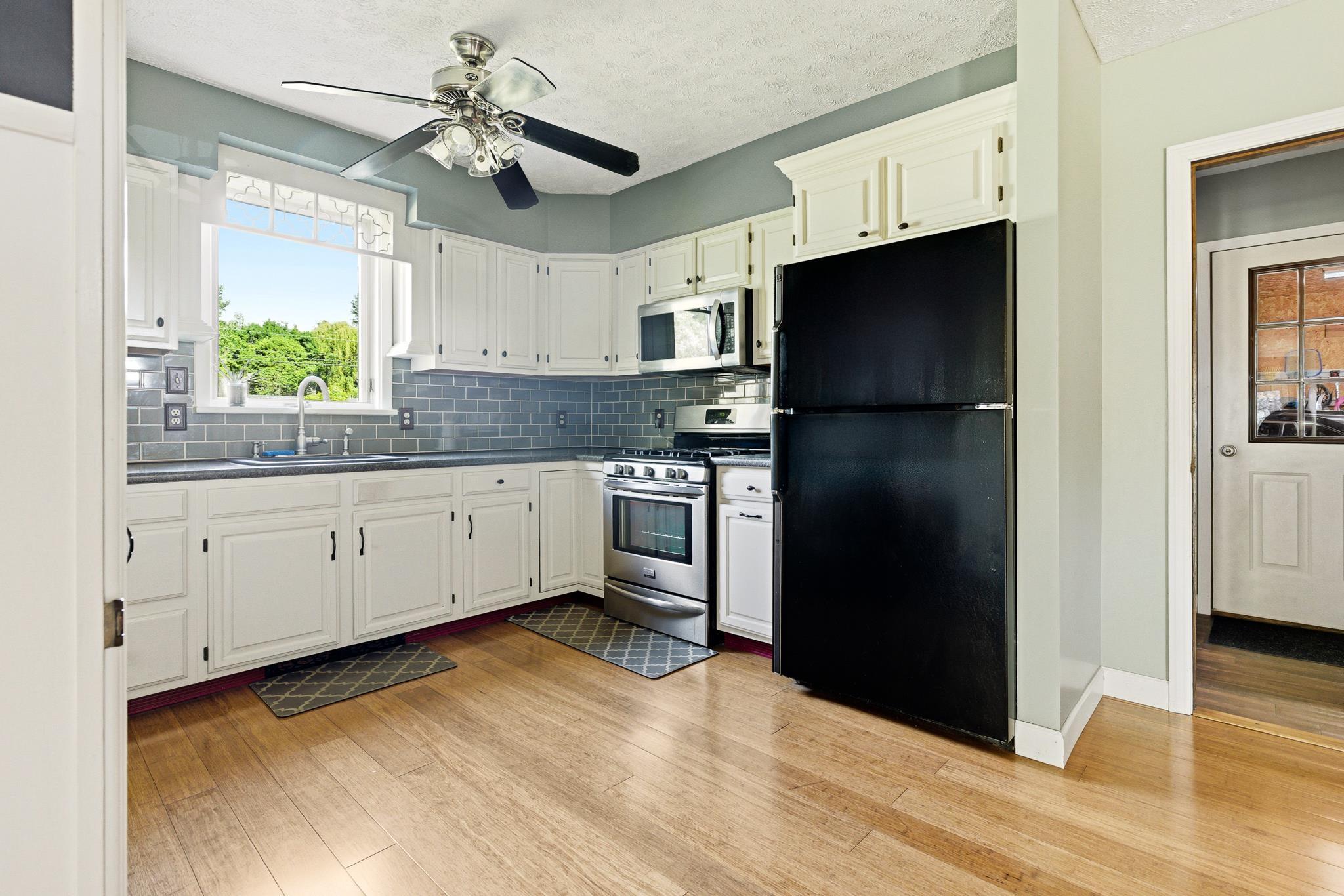 Image 4: Kitchen Image 4: Kitchen