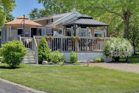 51 Island Circle