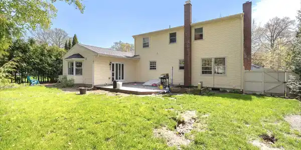 120 Lakewood Parkway