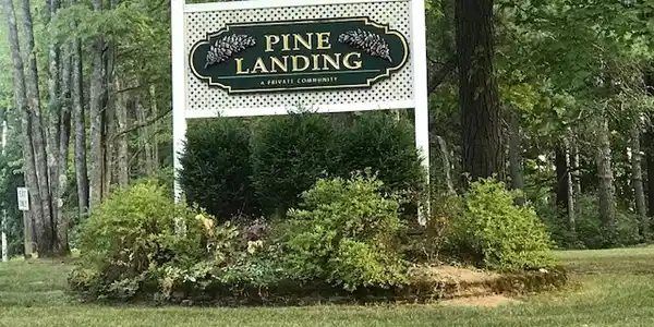 22 Pine Landing
