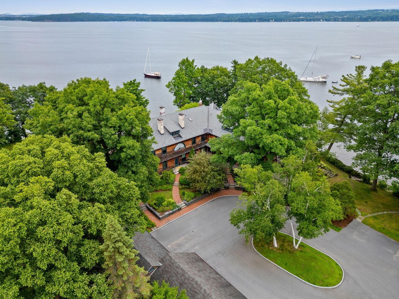 Image 0: Eastlake luxury living