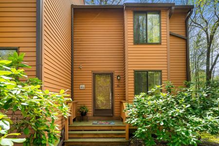 36 Dunvegan Woods Drive