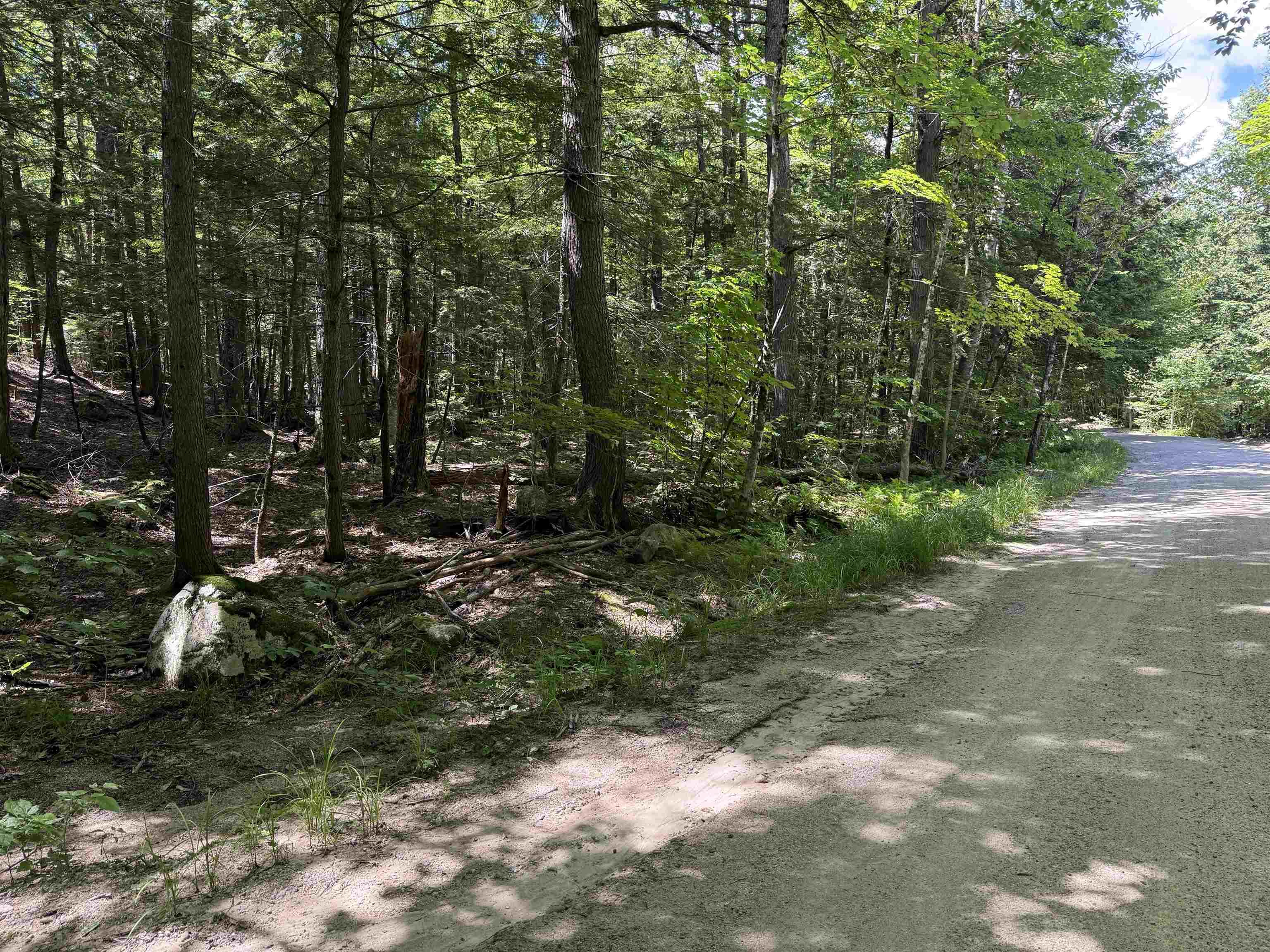Image 0: Front of lot looking right