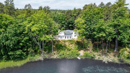 60 Brookside Avenue