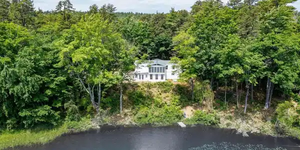 60 Brookside Avenue