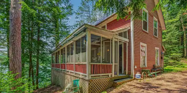425 Partridge Lake Road