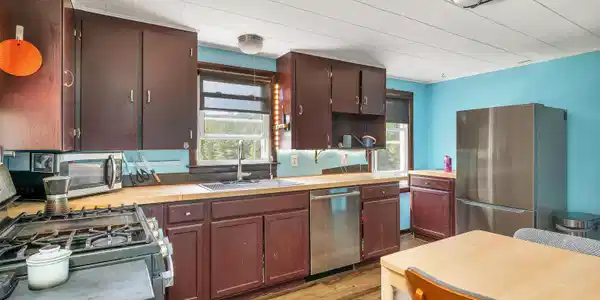 1425 Province Road
