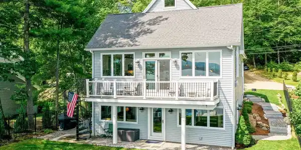 15 Lakeside