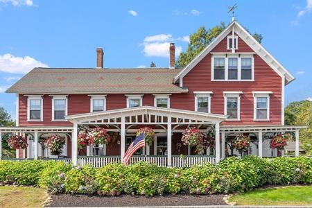 100 Lower Bay Road