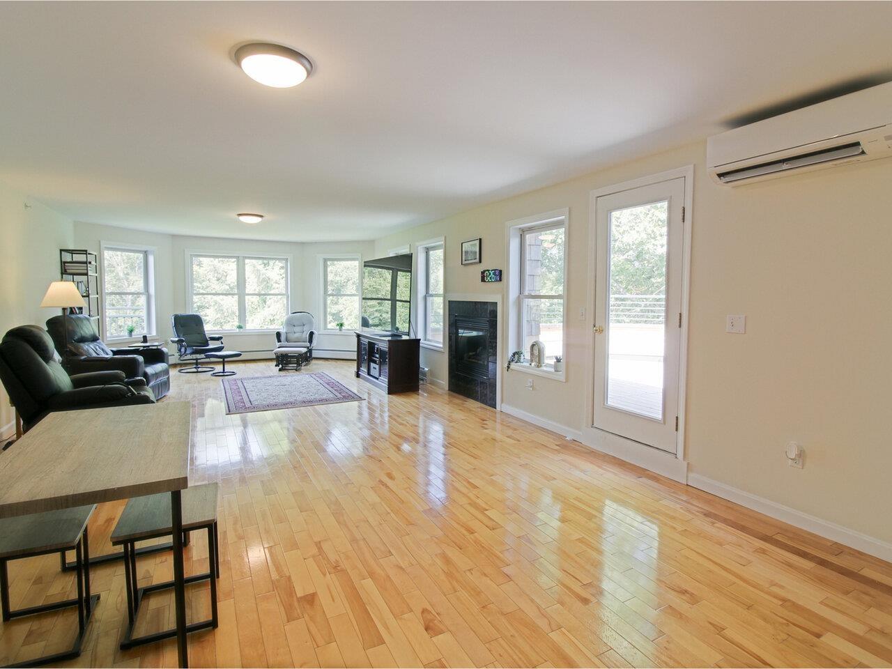 Image 3: Hardwood Floors