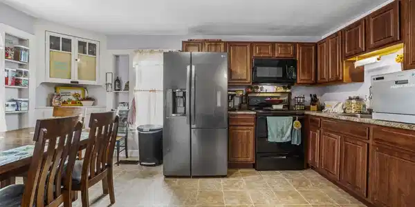 381 1st NH