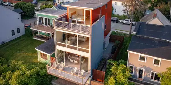 11 Lakeview Terrace