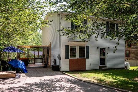 16 Pine Road