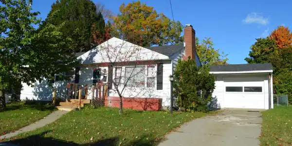 104 Brierwood