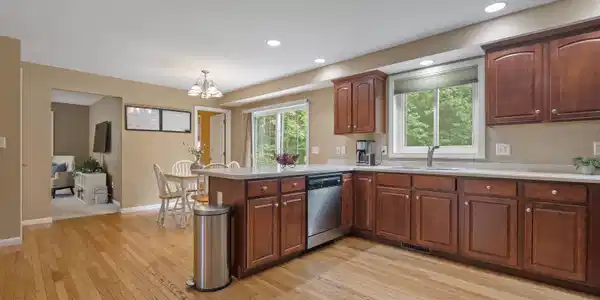 32 Squire Armour Road
