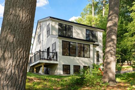 7 Beach Road