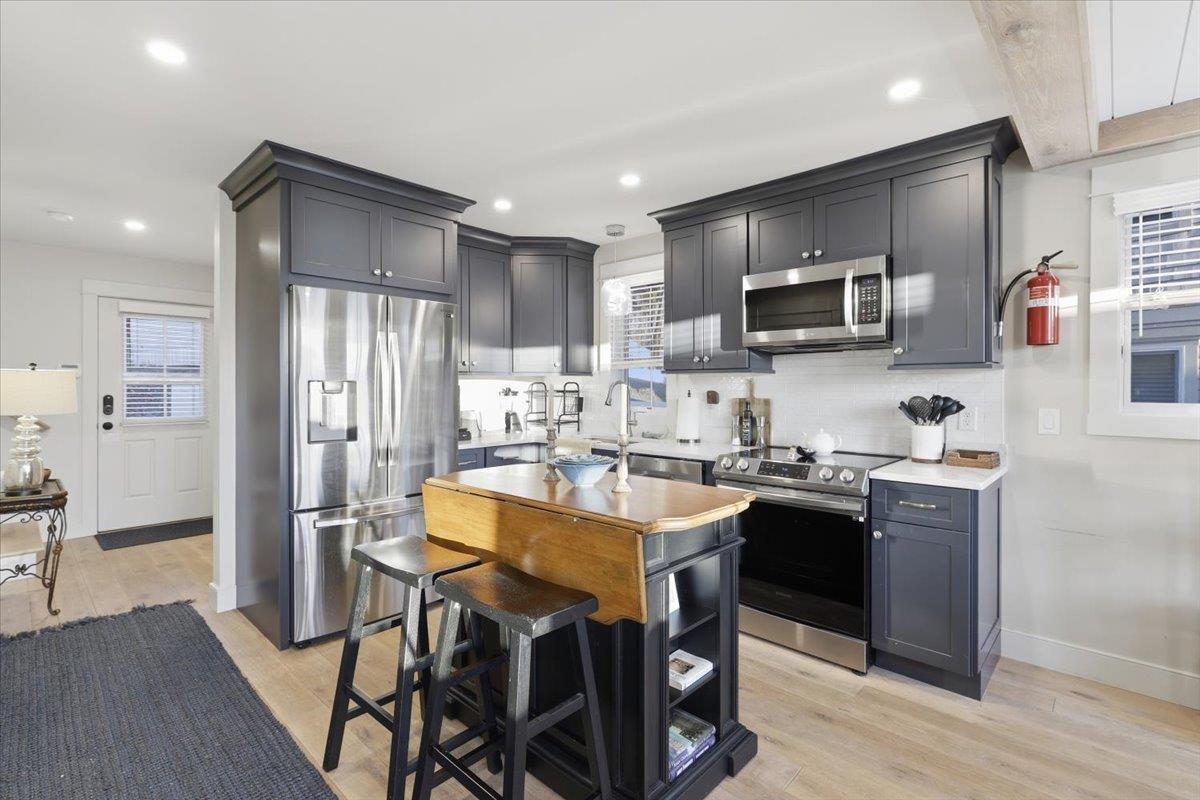 Image 4 Image 4