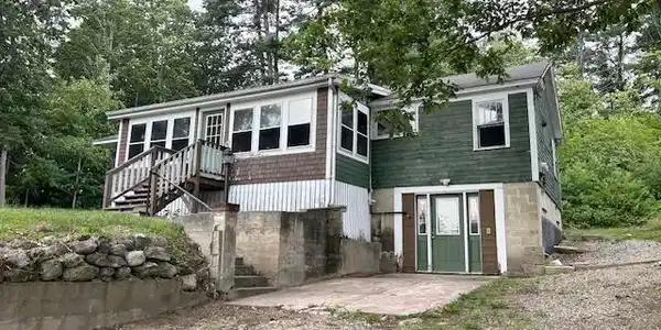38 Meadow Street