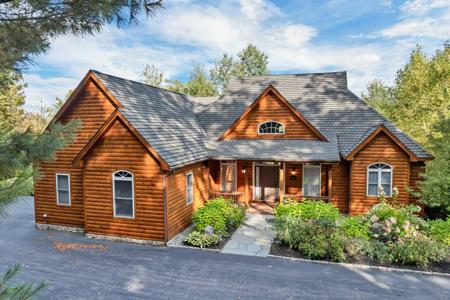 19 Abenaki Lane