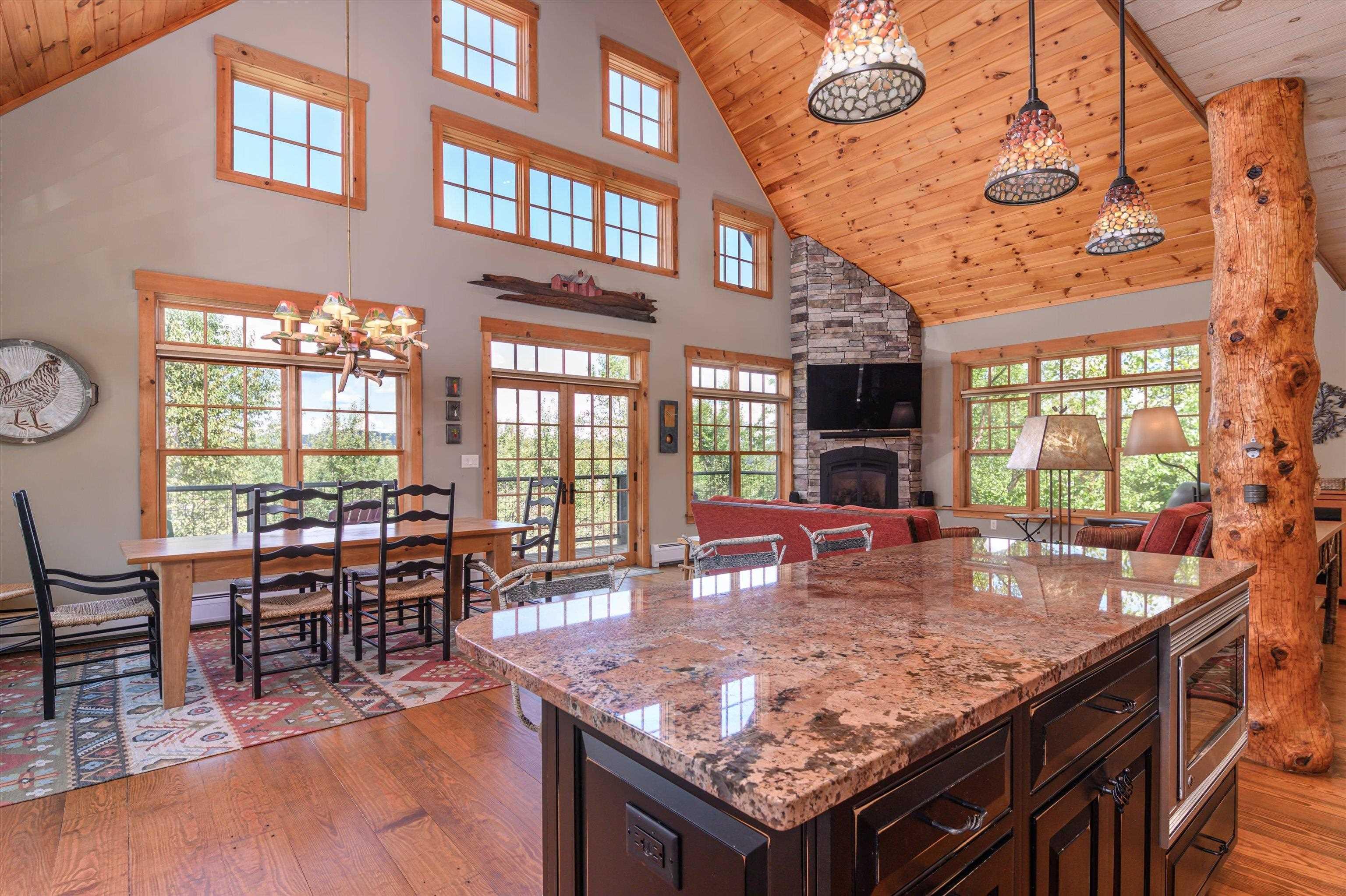 Image 3: Totally Open Floor Plan with Views!