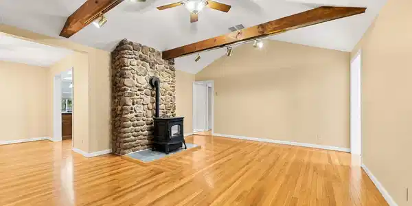 Image 4: Living room Image 4: Living room