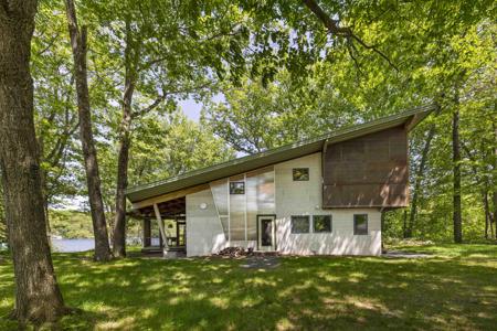 518 Shaker Boulevard