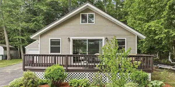9 Elaine Drive