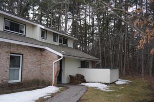 225 Ledgewood