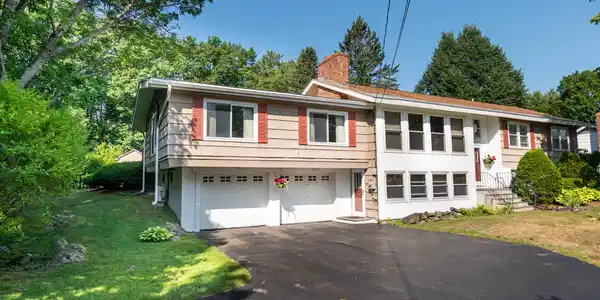 1128 North Main