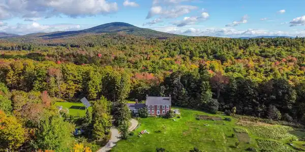 217 Halfmoon Pond