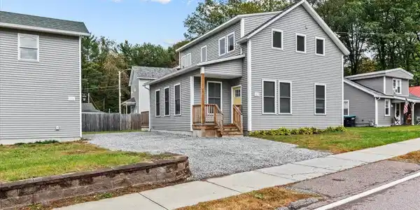 1050 Williams