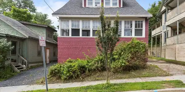 18 Marble Avenue