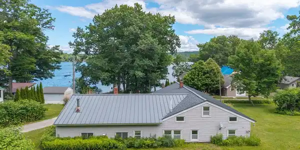 Image 3: 2-Acre Lot