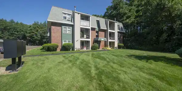 5 Knights Bridge Drive