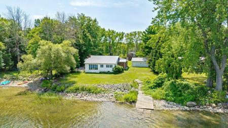 412 North Shore Road