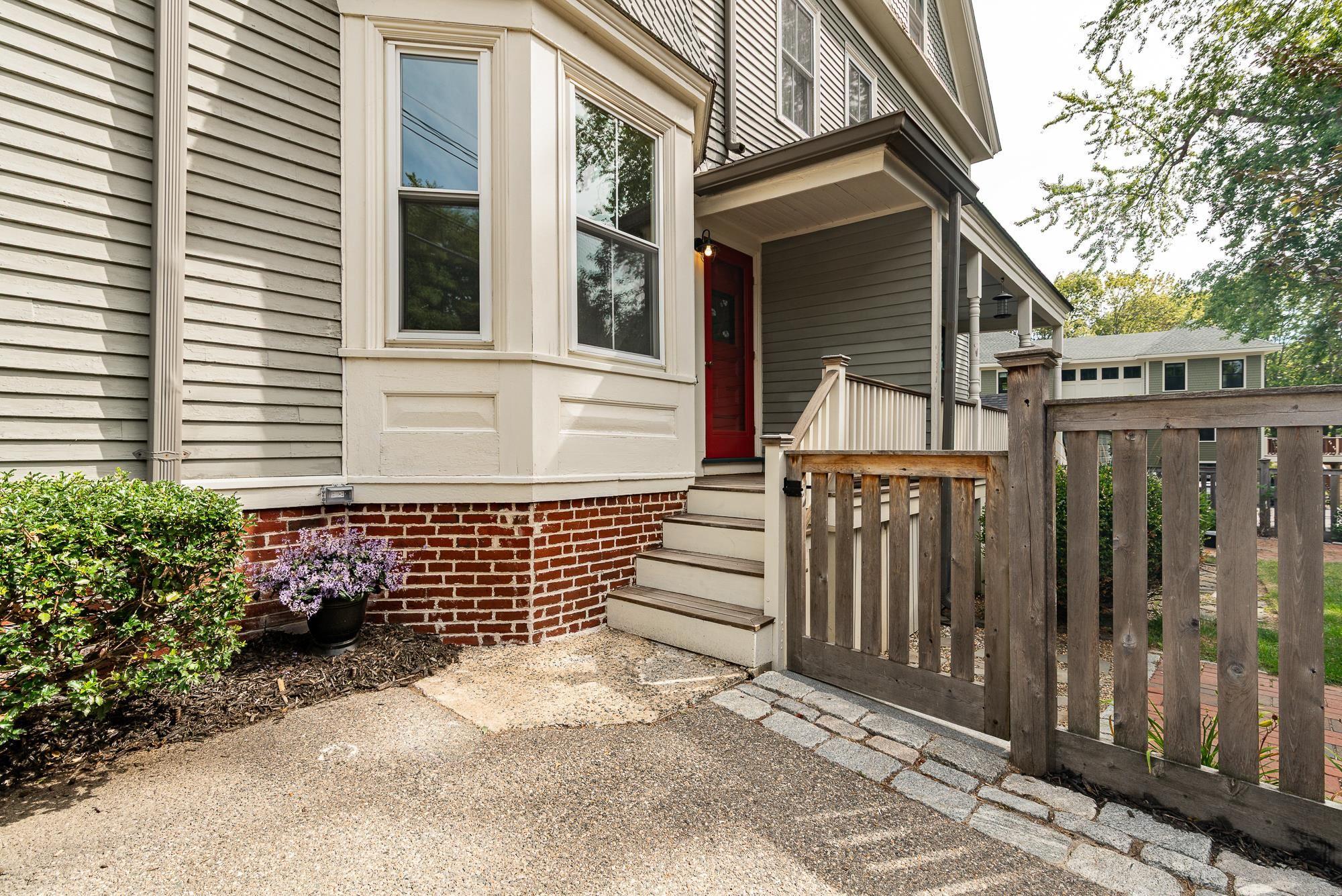 Image 2: Driveway for 2 cars Image 2: Driveway for 2 cars