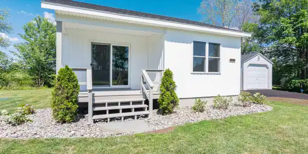 489 Lakewood Drive