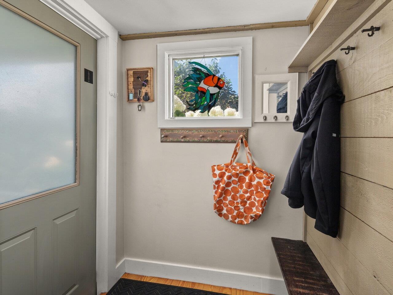 Image 1: Adorable Mudroom